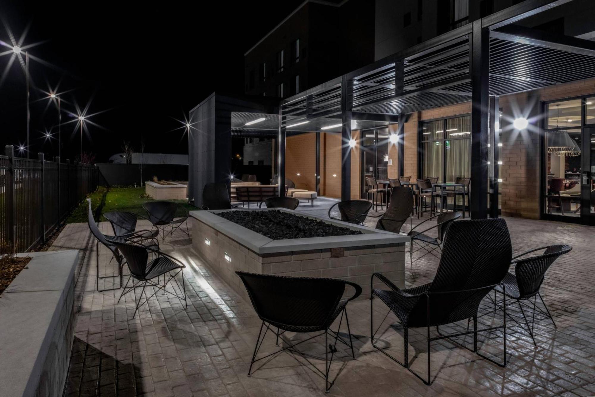 Hotel Courtyard By Marriott East Lansing Okemos Extérieur photo